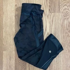 Lululemon Wunder Yoga leggings, black on black camouflage, size small